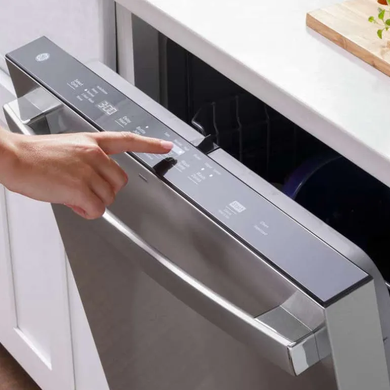 GE Dishwasher Built-In Stainless Steel 24" 50dB - GDT635HSRSS