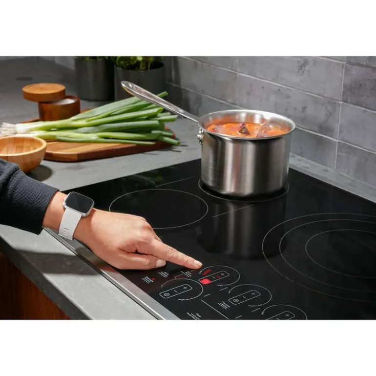 GE Profile Cooktop Glass-Ceramic Black 30" Electric Black - PEP7030DTBB