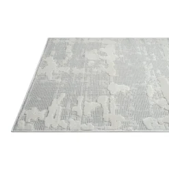 Indoor or Outdoor Rug - 8 x 10