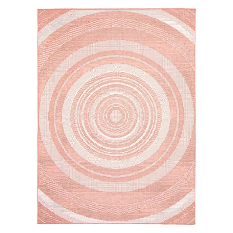 Indoor or Outdoor Rug - 7 x 10