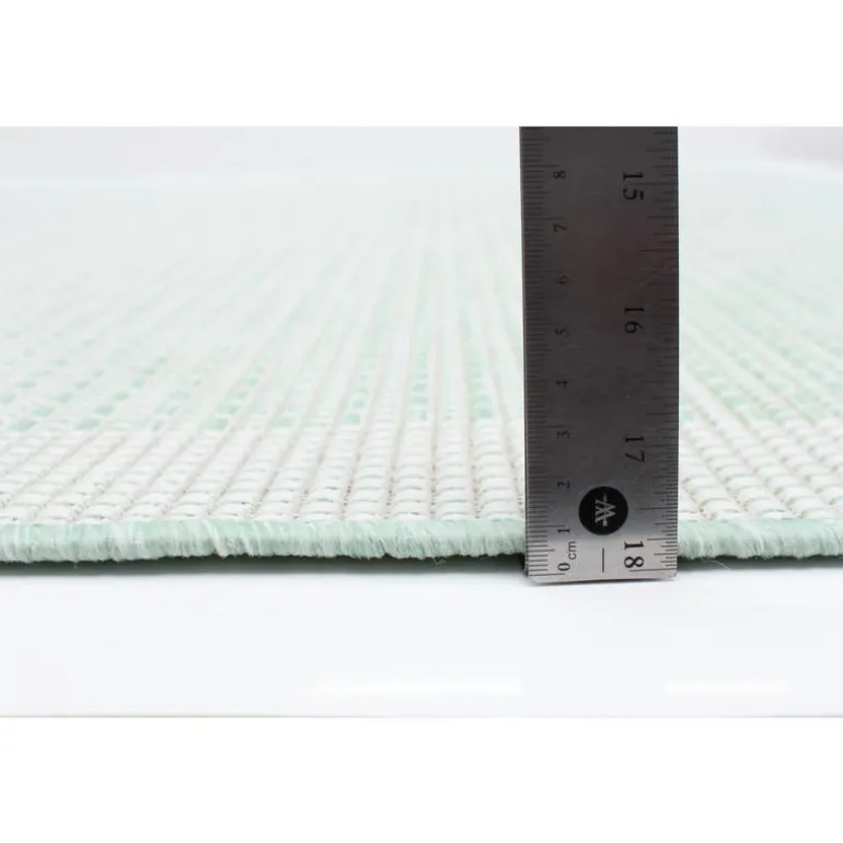 Indoor or Outdoor Rug - 5 x 7