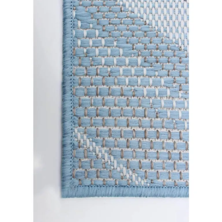 Indoor or Outdoor Rug - 7 x 10