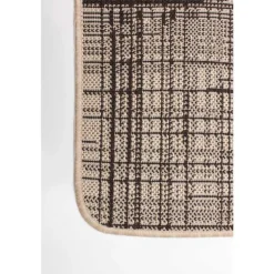 Indoor or Outdoor Rug - 4 x 6