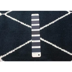 Indoor Rug - 7 x 10