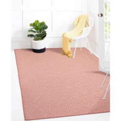 Outdoor 7 x 10 ft Rug