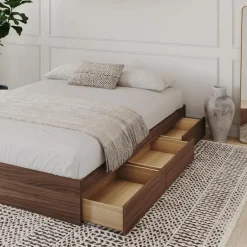 Queen Platform Bed with 3-Drawer Storage (60") - Nexera
